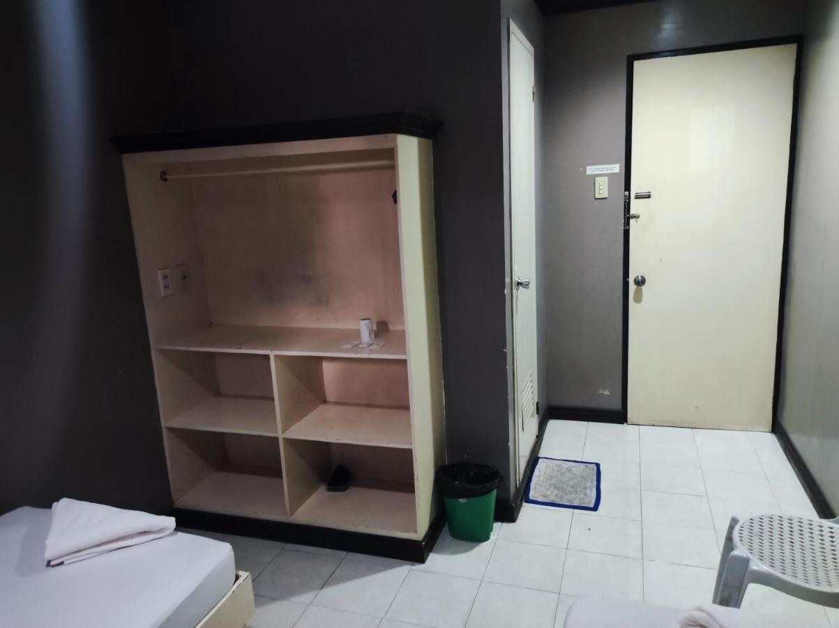 Parkview Hotel Кагаян де Оро Екстериор снимка